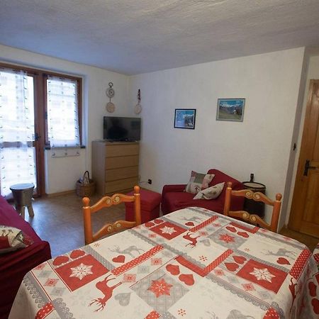Joivy Flat For 6, In The Historic Town Pre-Saint-Didier Apartman Kültér fotó
